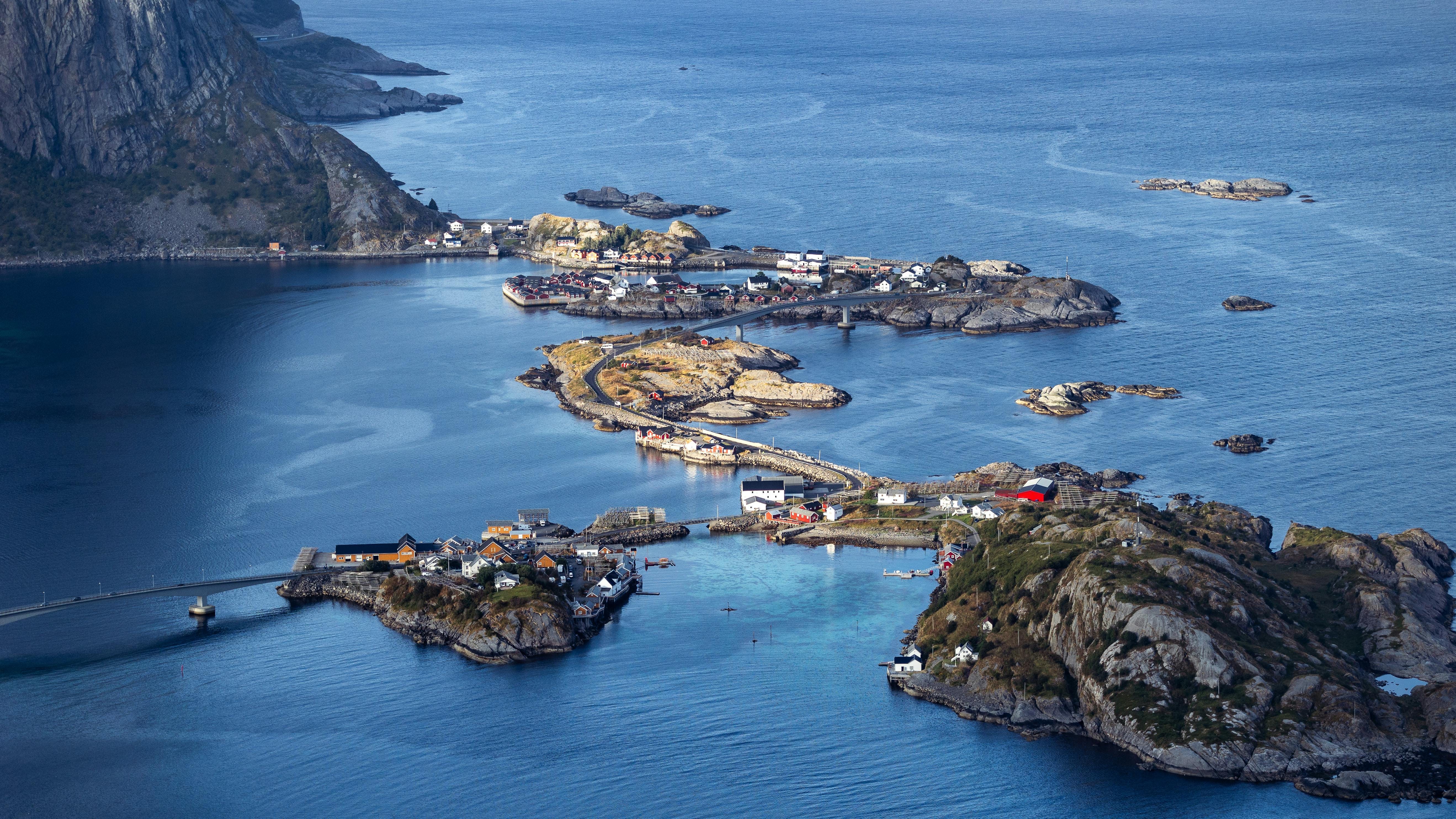 Lofoten Islands Photography Guide : Best Spots, Northern Lights, Beaches & Landscapes